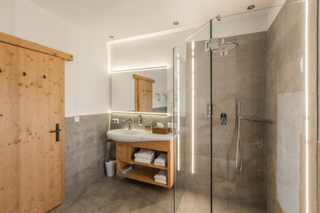 Loewen Chalets Seefeld in Tirol Exterior photo