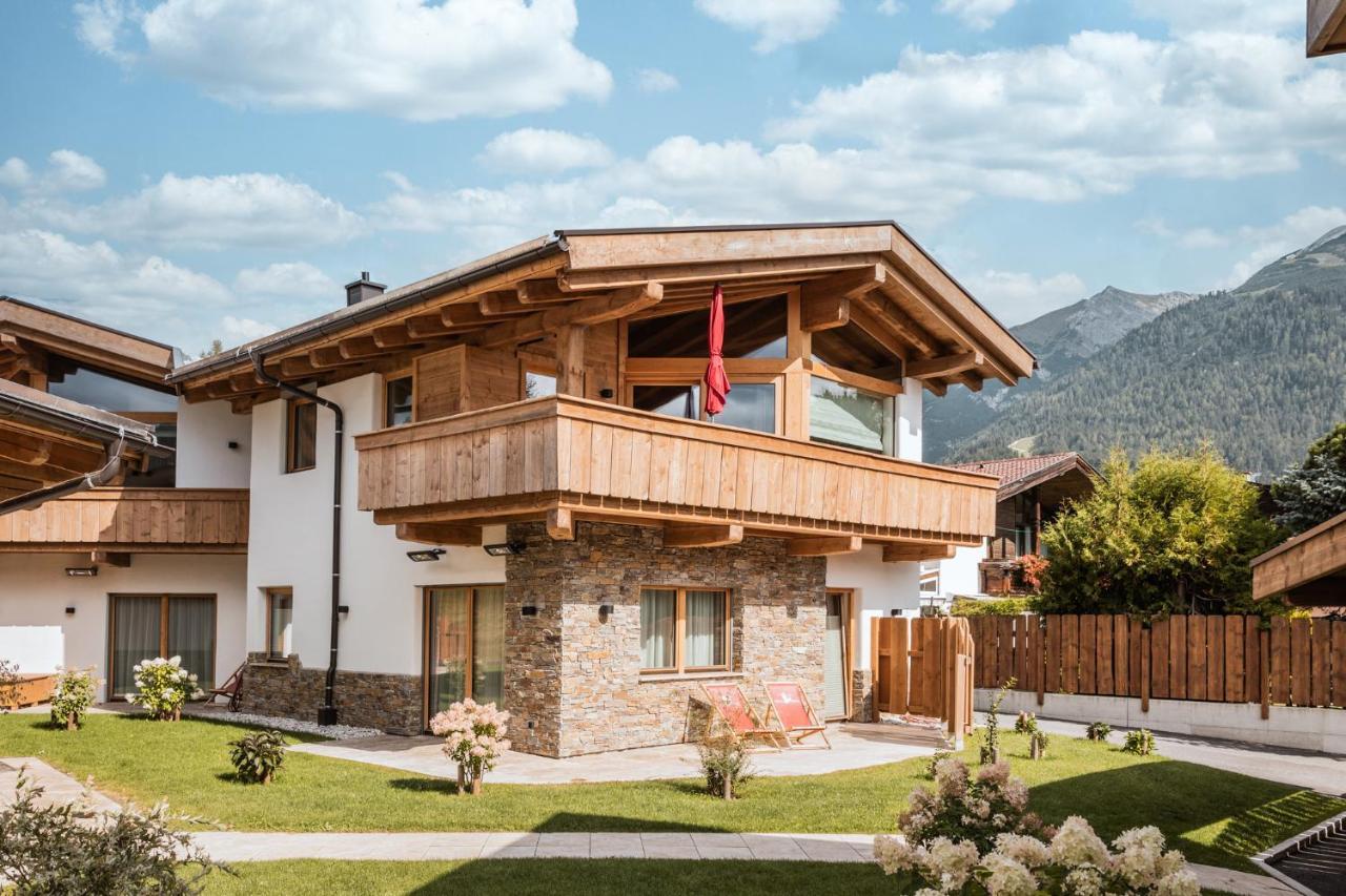 Loewen Chalets Seefeld in Tirol Exterior photo