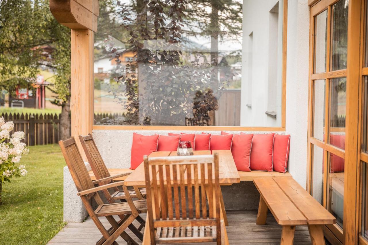 Loewen Chalets Seefeld in Tirol Exterior photo