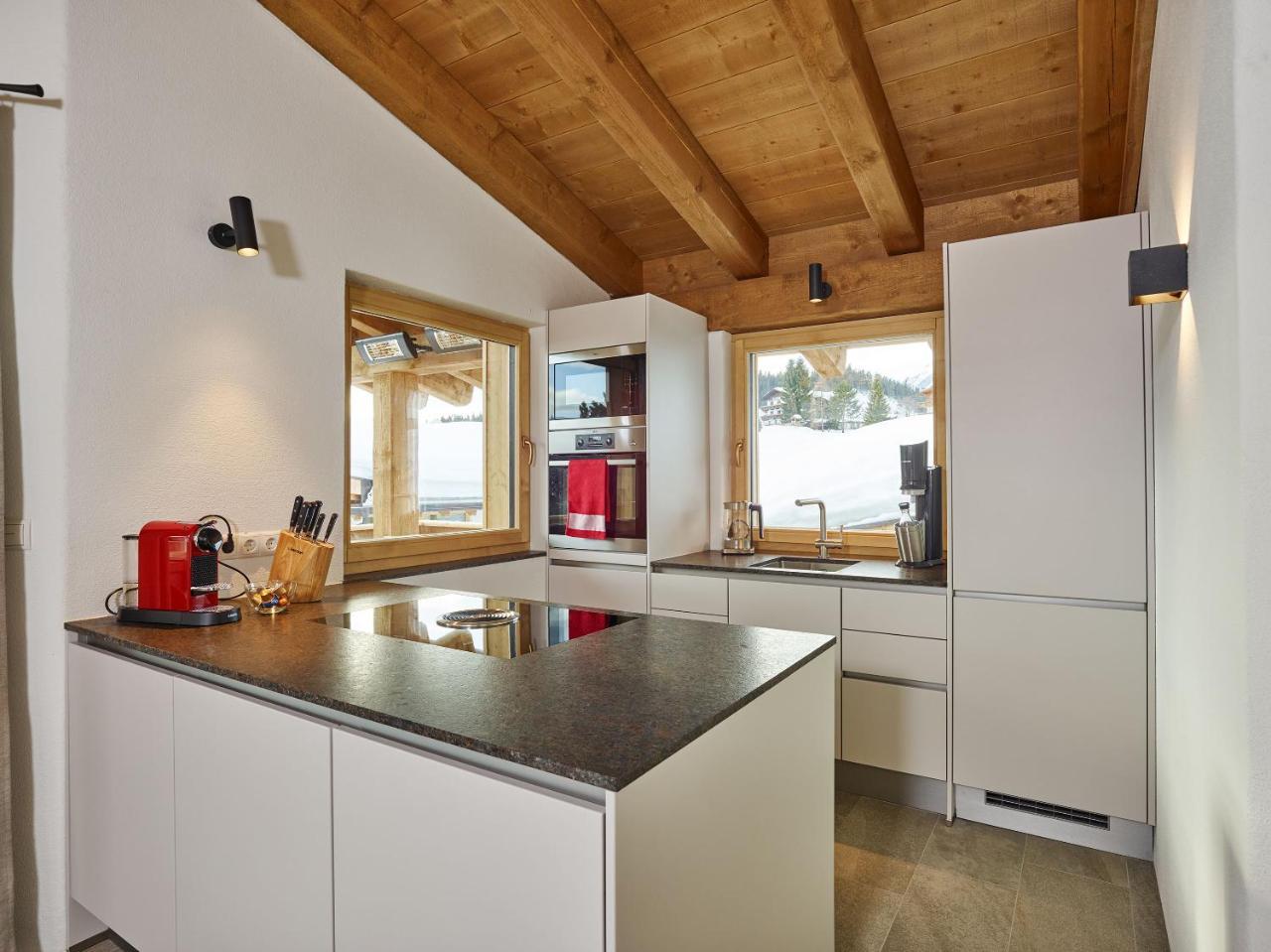 Loewen Chalets Seefeld in Tirol Exterior photo