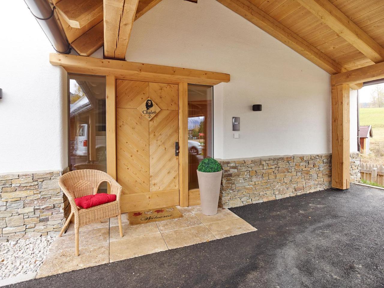 Loewen Chalets Seefeld in Tirol Exterior photo